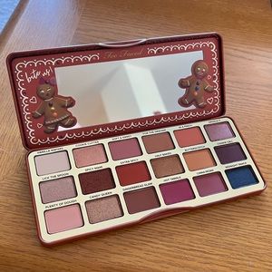 Too Faced Gingerbread Extra Spicy Wye Shadow Palette